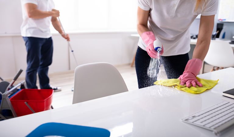 Professionelle Unterhaltsreinigung für Wohn- und Geschäftsgebäude